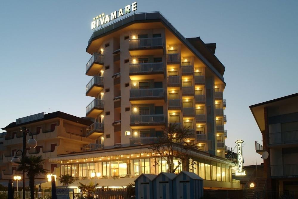 Hotel Rivamare Лидо-ди-Езоло Экстерьер фото